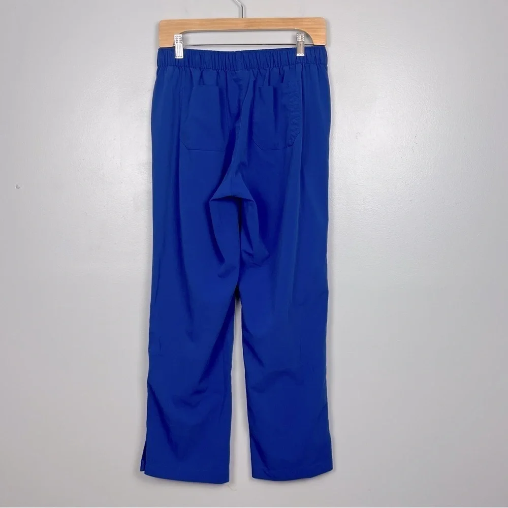 Vera Bradley blue elastic waist pullon scrub pants, medium petite.